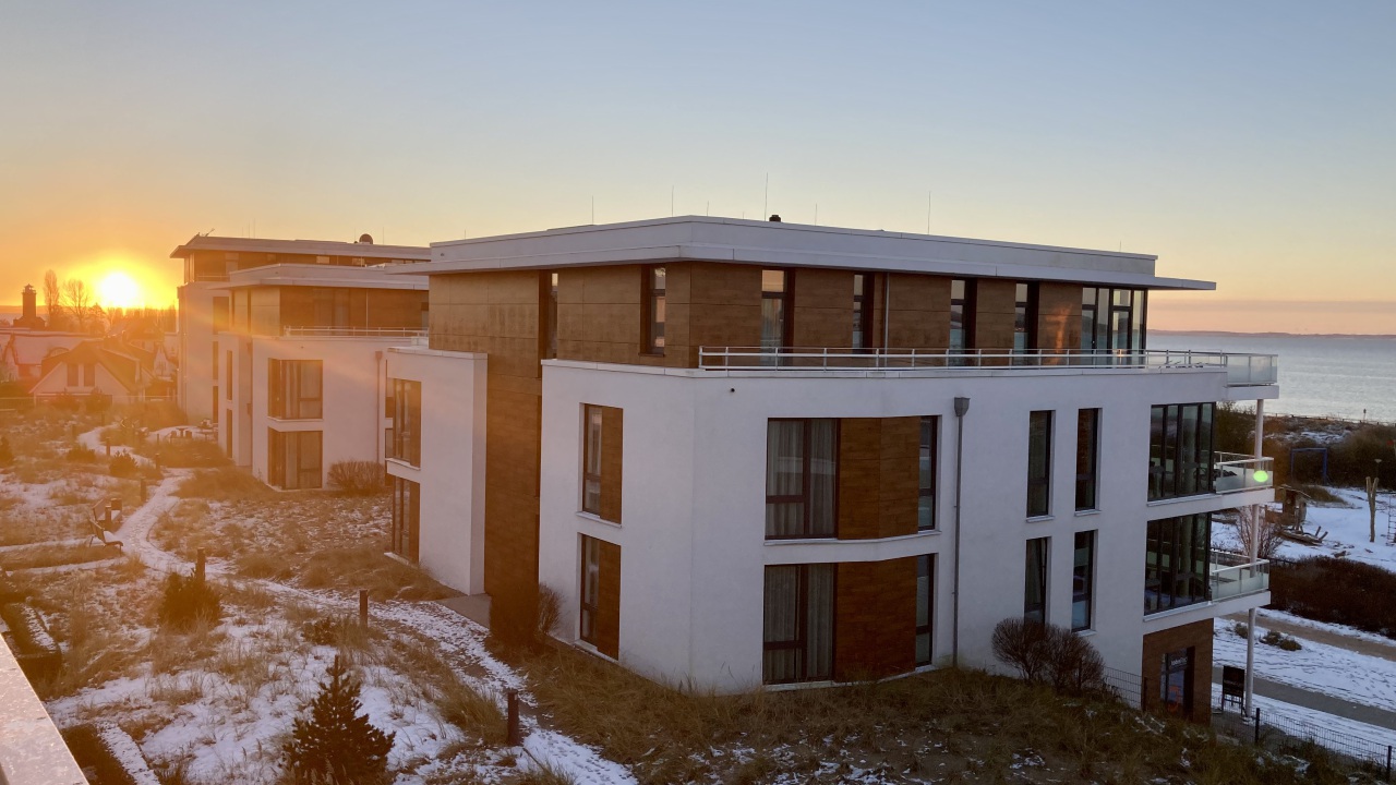 Sonnenaufgang am Pelzerhakener Leuchtturm