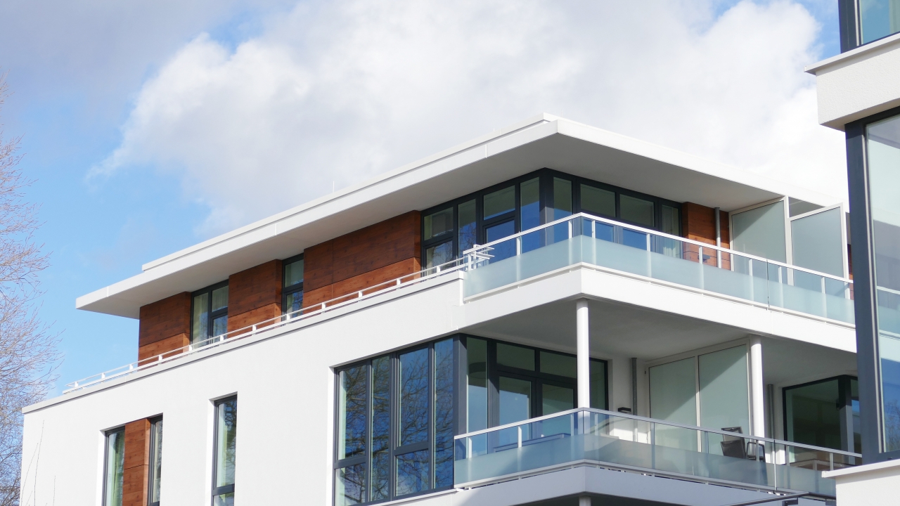 Penthouse A-09 von außen